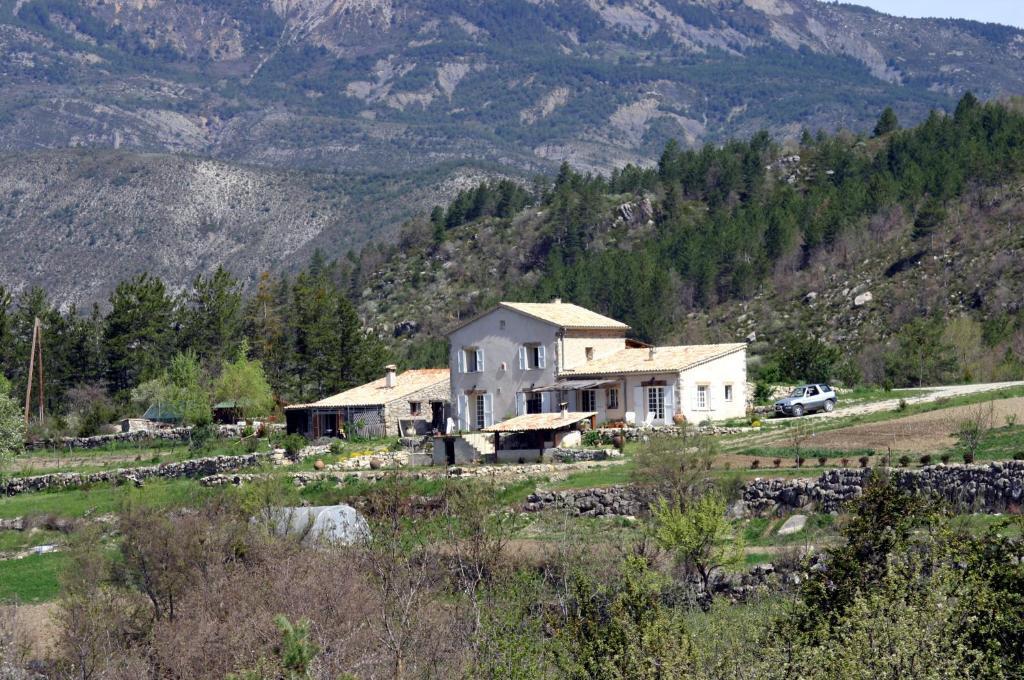 Les Hauts De L'Escoulaou Hotel Castellane Phòng bức ảnh