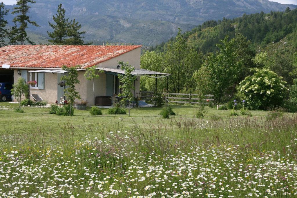 Les Hauts De L'Escoulaou Hotel Castellane Phòng bức ảnh